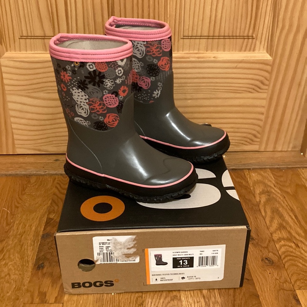 New Winter Bogs Snow Boots Girls Size 13 Gray & Pink
